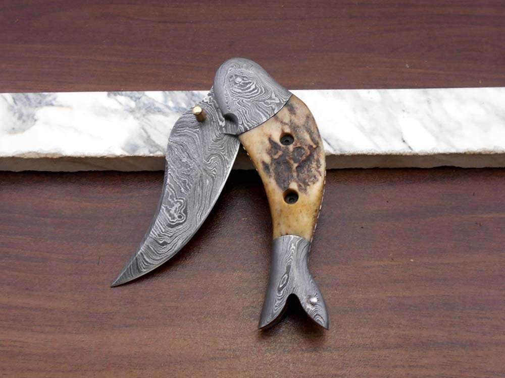 Fish shape 8 folding pocket knife available in 3 natural scales
