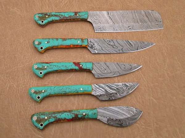 5 Pieces Damascus steel kitchen knife set includes (10.6+9.6+9.0+8.0+7.6)" knives, Multi color sea green scale, Comes with gift box