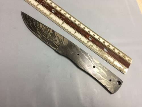 7.5 inches long hand forged Damascus steel blank blade skinning knife with 3 Pin holes and an inserting hole 3 inches cutting edge pocket knife blank blade