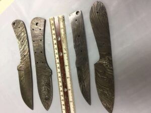 4 Pieces Set of 8 and 9 inches Long Hand Forged Damascus Steel Blank Blade Skinning Knife Set, 3 to 4 inches Cutting Edge, Compact Pocket Knife Blanks