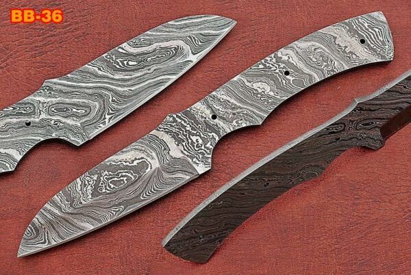 Spear point blank blade, 9" hand forged Damascus steel knife with 4.5" cutting