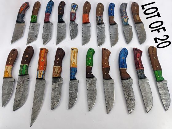 5035+5036 Custom listing for Andrew Dyer. 40 pieces Damascus steel fixed blade skinning knives lot with Leather sheath.